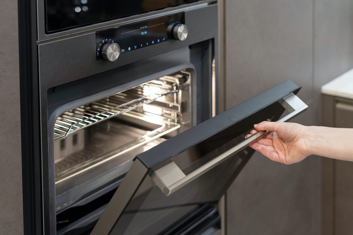 Convection vs. Standard Ovens: What’s the Difference?