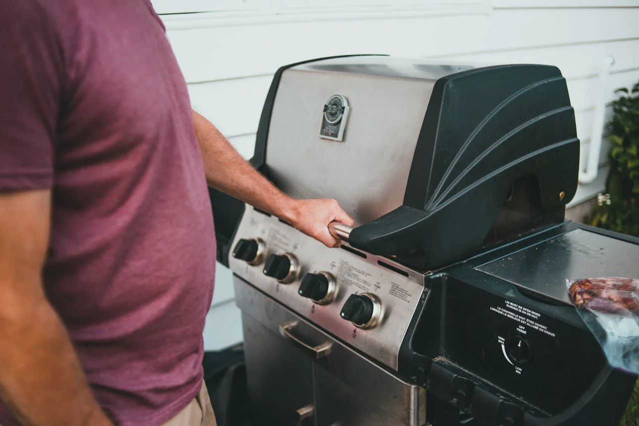 Outdoor Grill Not Heating Above 300°F? Common Issues in Luxury BBQ Systems